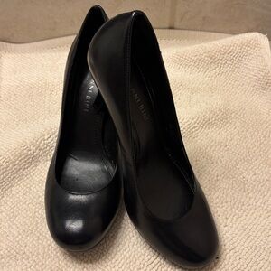 Gianni Bini Classic Black Heels